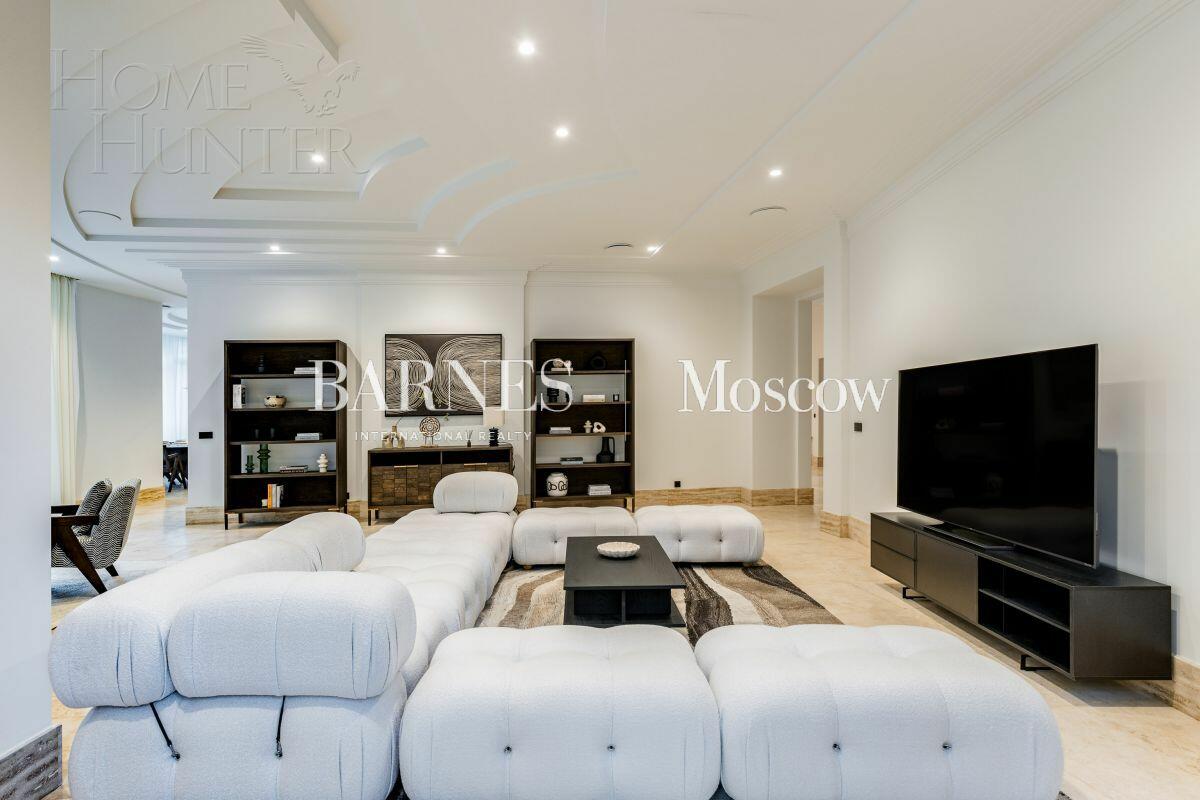 2-этажный коттедж 830 м² без отделки