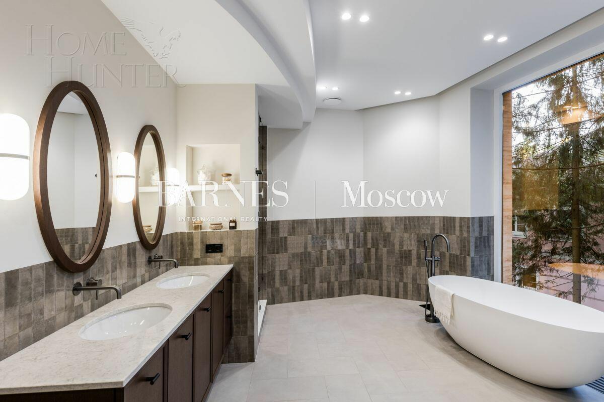 2-этажный коттедж 830 м² без отделки