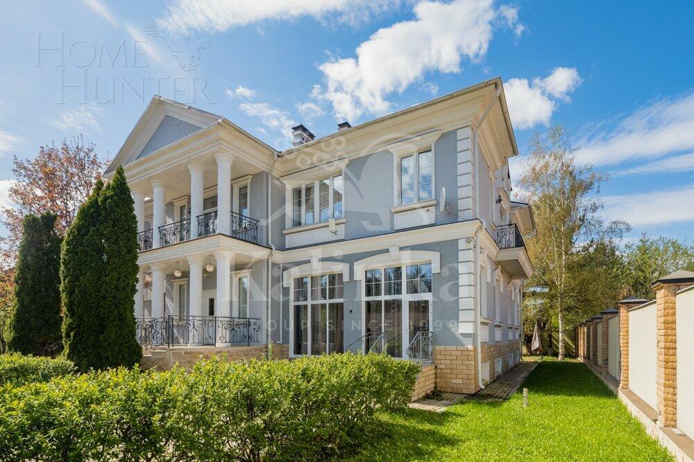 2-этажный коттедж 700 м² с отделкой