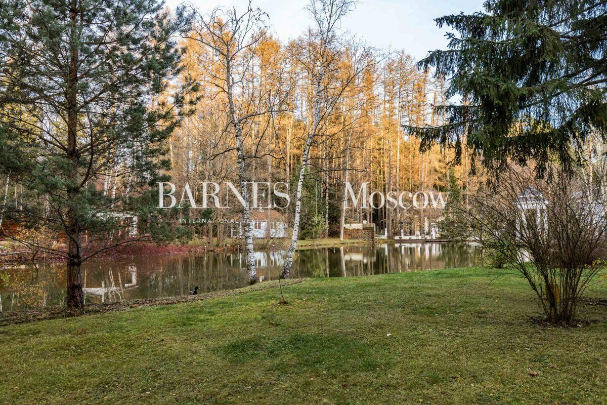 2-этажный коттедж 830 м² без отделки