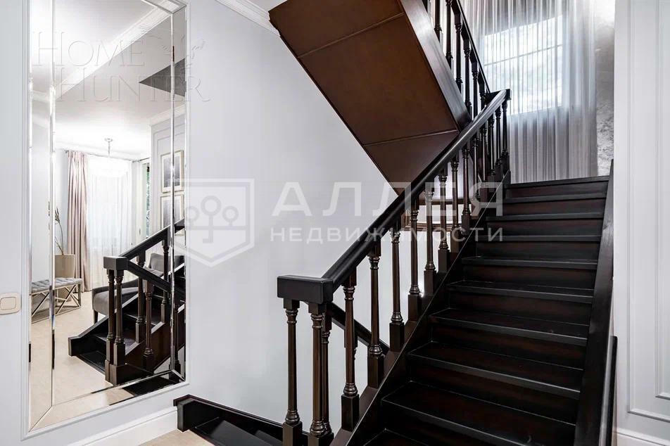 2-этажный коттедж 450 м² с отделкой