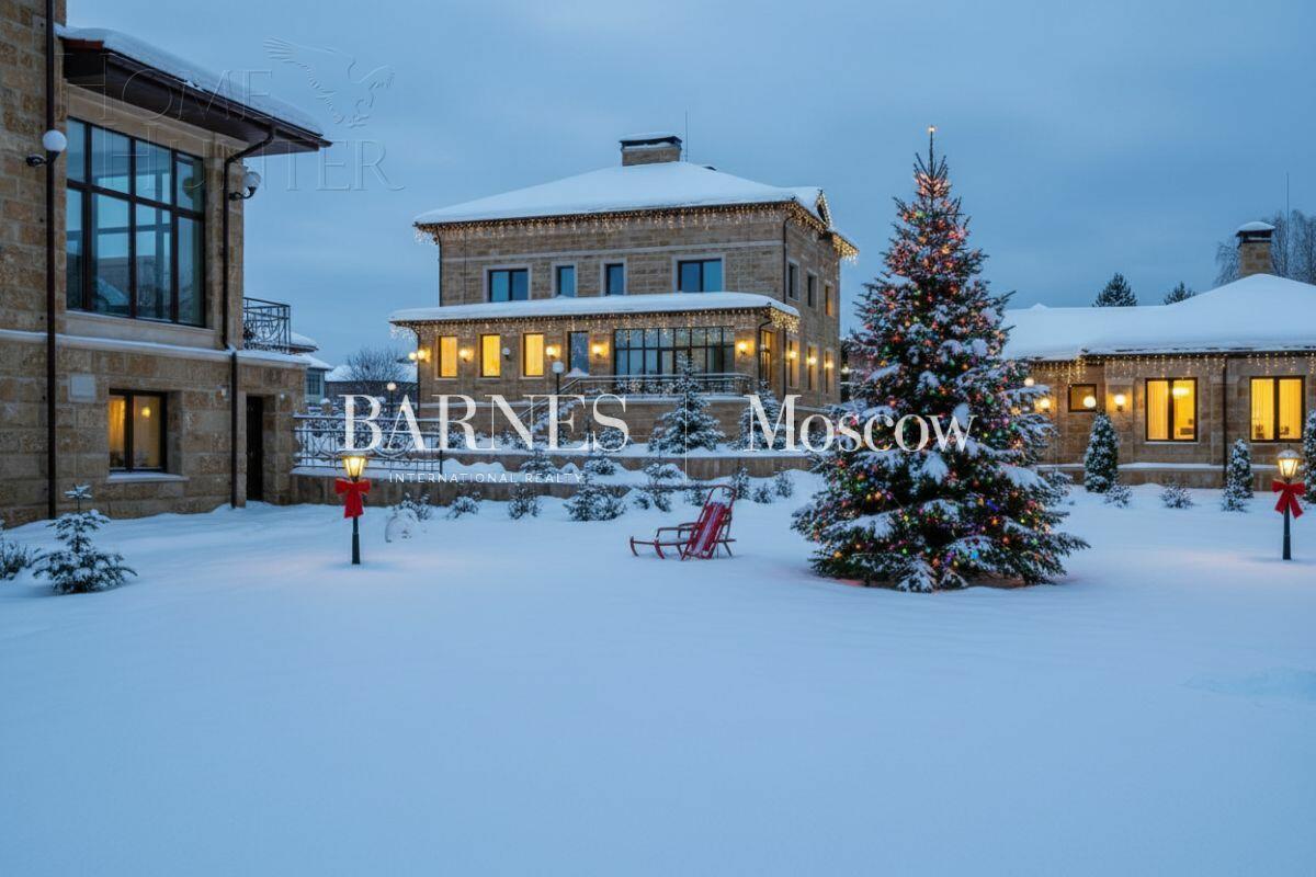 2-этажный коттедж 2 800 м² без отделки