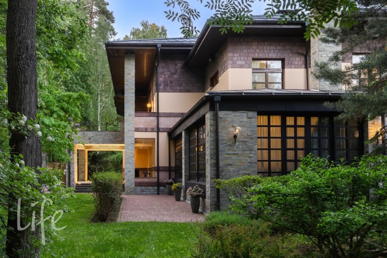 2-этажный коттедж 847 м² с отделкой