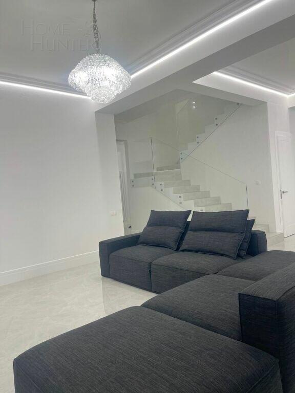 2-этажный коттедж 250 м² без отделки