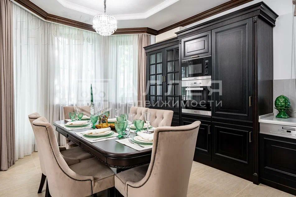 2-этажный коттедж 450 м² с отделкой