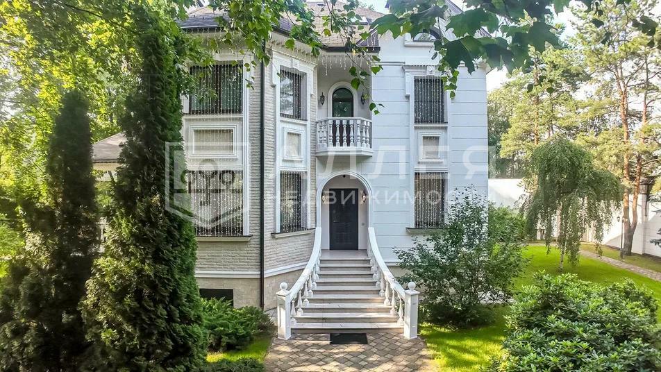 2-этажный коттедж 450 м² с отделкой