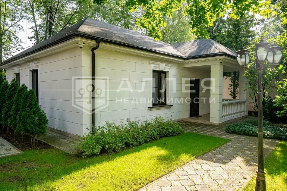 2-этажный коттедж 450 м² с отделкой