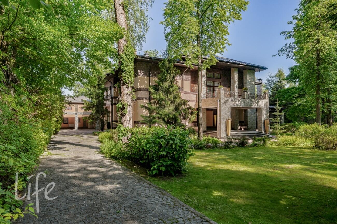 2-этажный коттедж 847 м² с отделкой