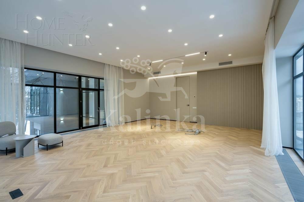 2-этажный коттедж 720 м² с отделкой