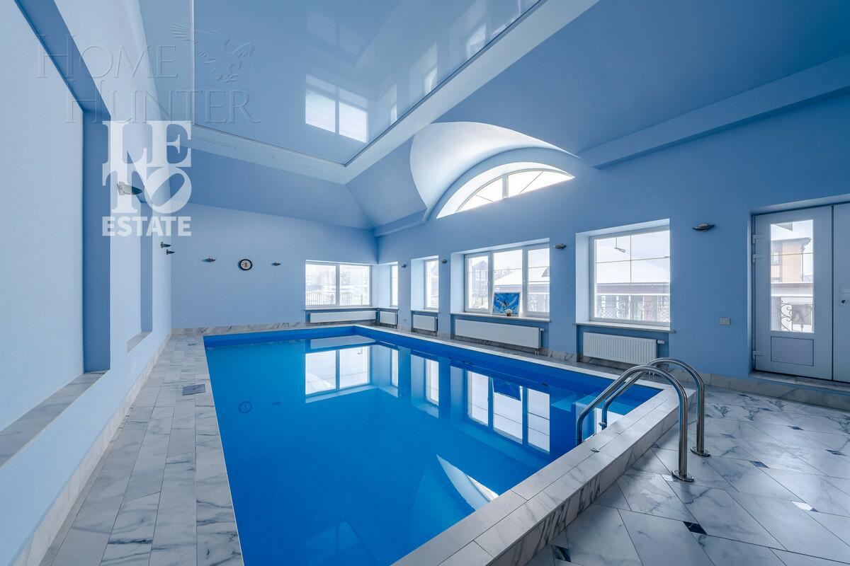 2-этажный коттедж 1 110 м² с отделкой