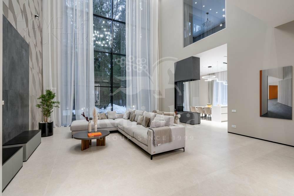 2-этажный коттедж 720 м² с отделкой