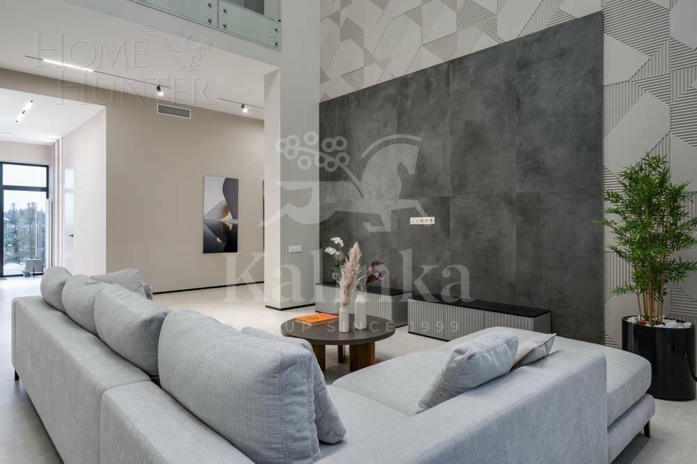 2-этажный коттедж 720 м² с отделкой