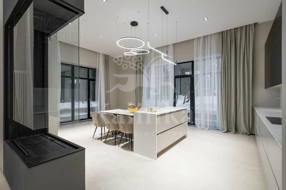 2-этажный коттедж 720 м² с отделкой