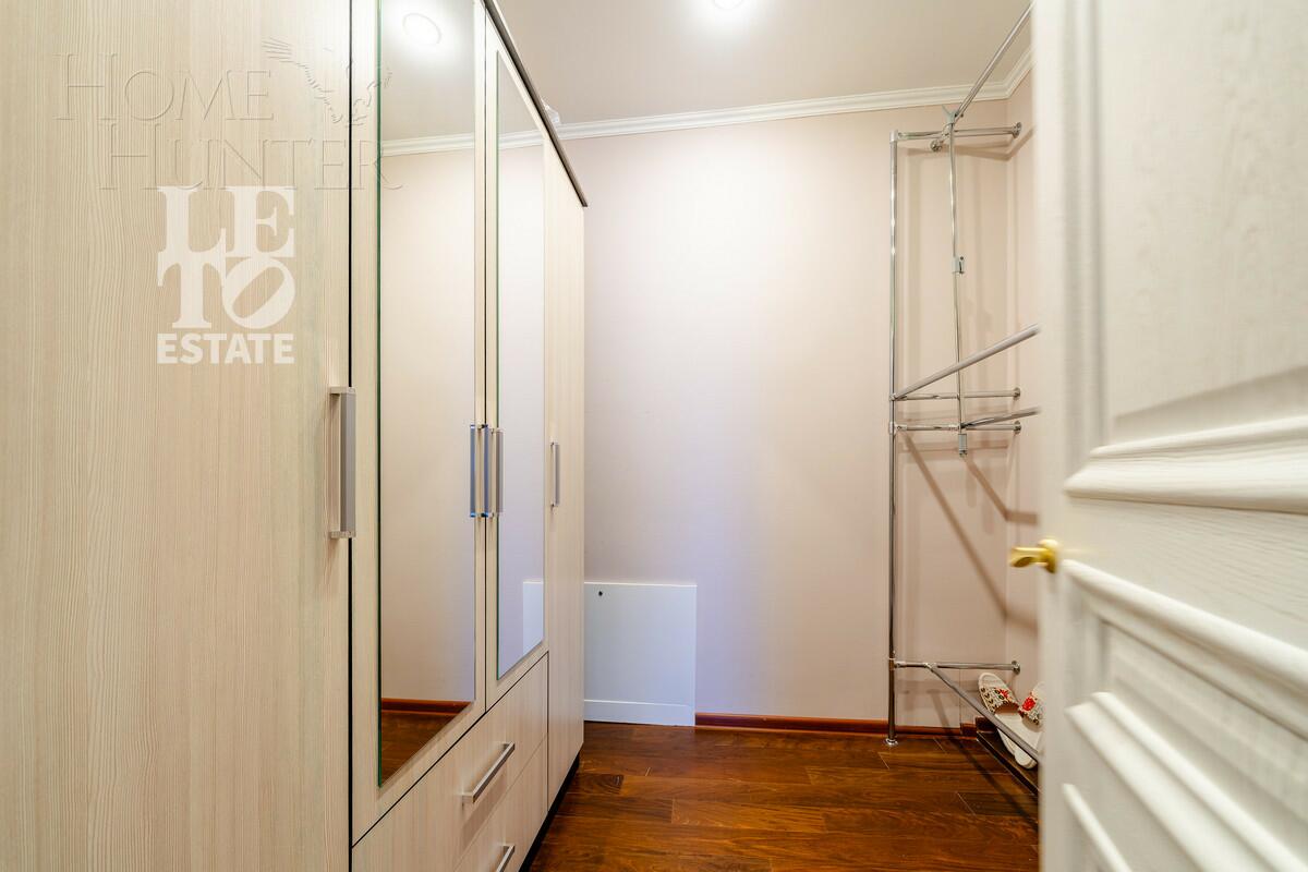 2-этажный коттедж 1 110 м² с отделкой