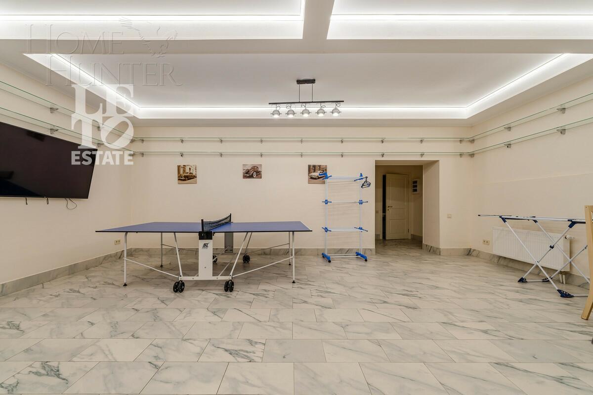 2-этажный коттедж 1 110 м² с отделкой