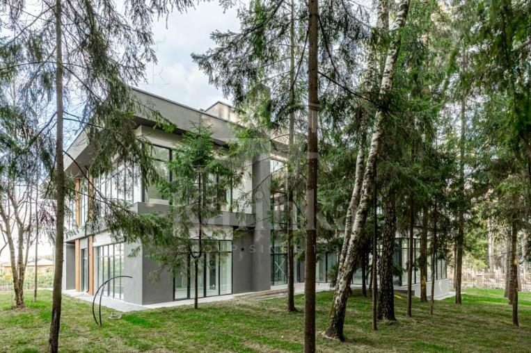 2-этажный коттедж 720 м² с отделкой