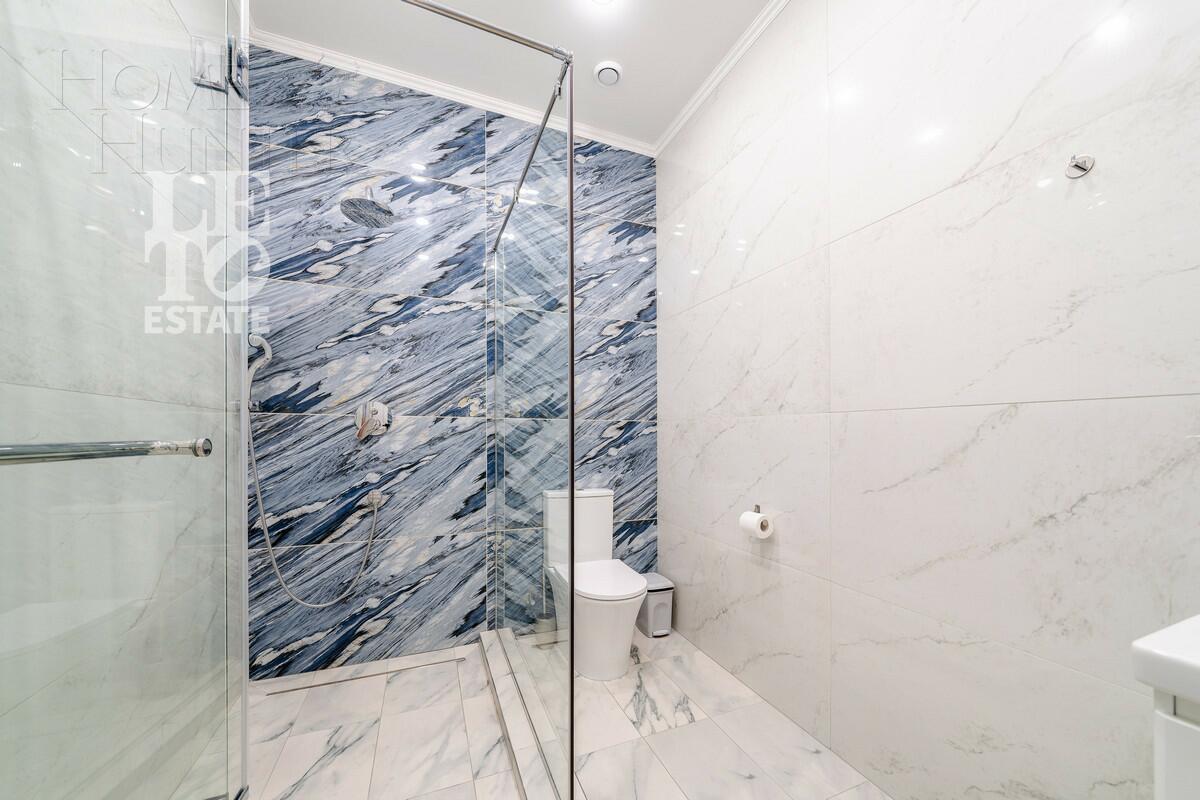 2-этажный коттедж 1 110 м² с отделкой