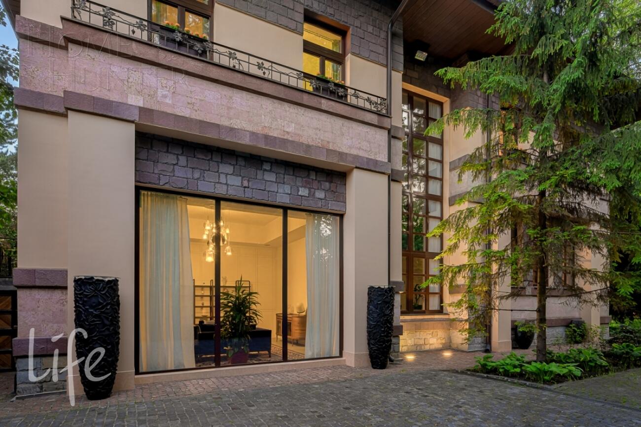 2-этажный коттедж 847 м² с отделкой