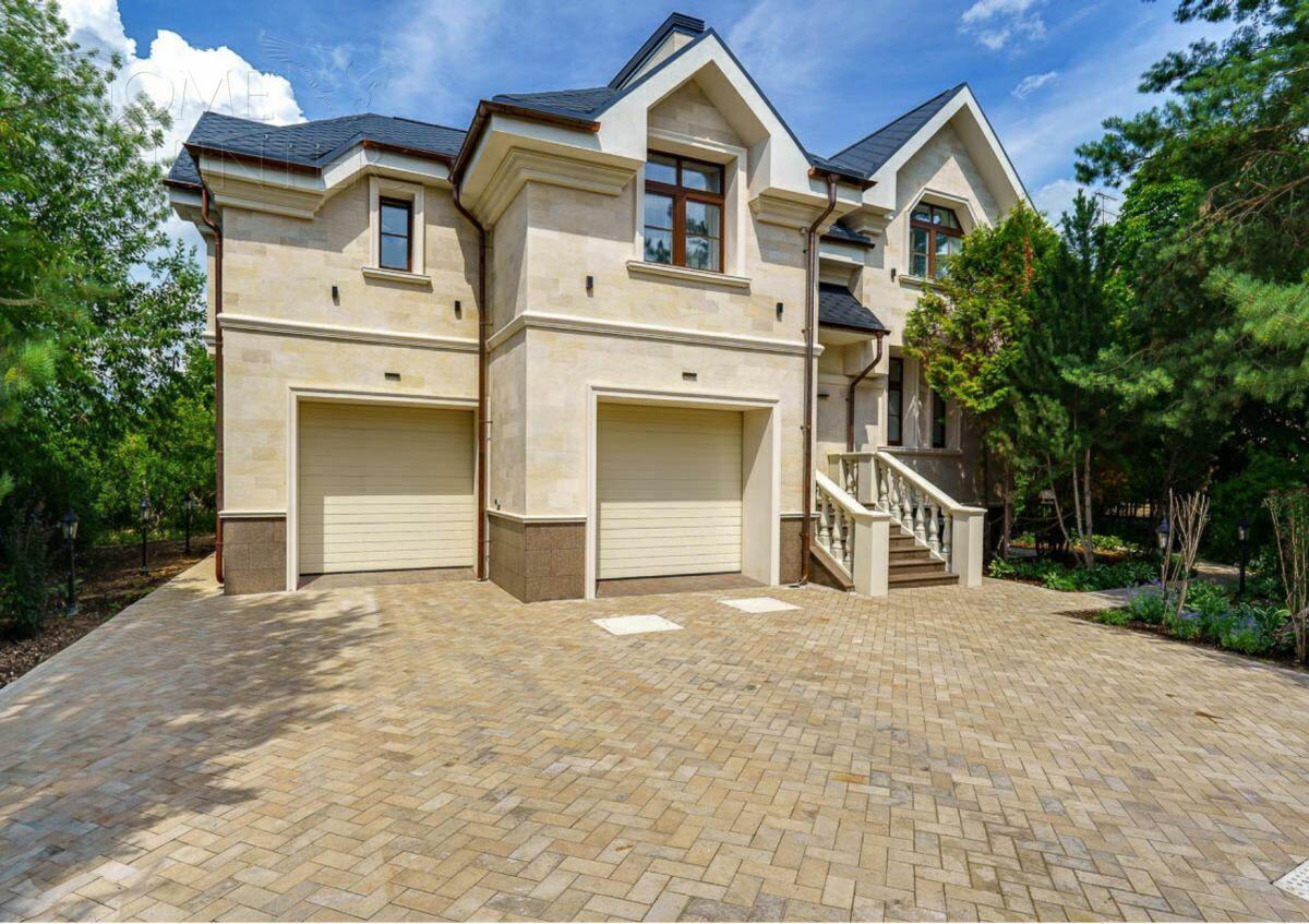 2-этажный коттедж 360 м² с отделкой