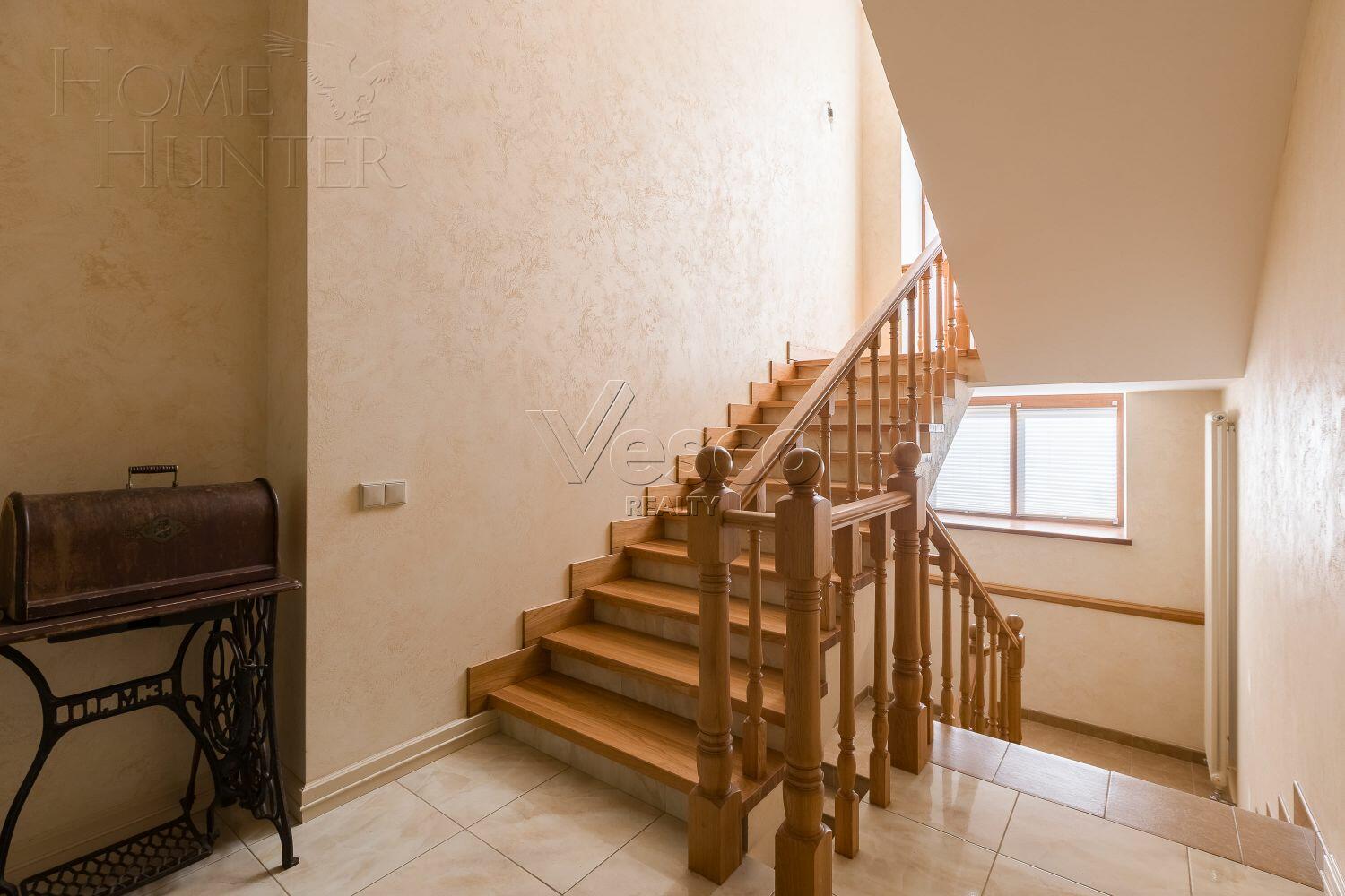 2-этажный коттедж 750 м² с отделкой