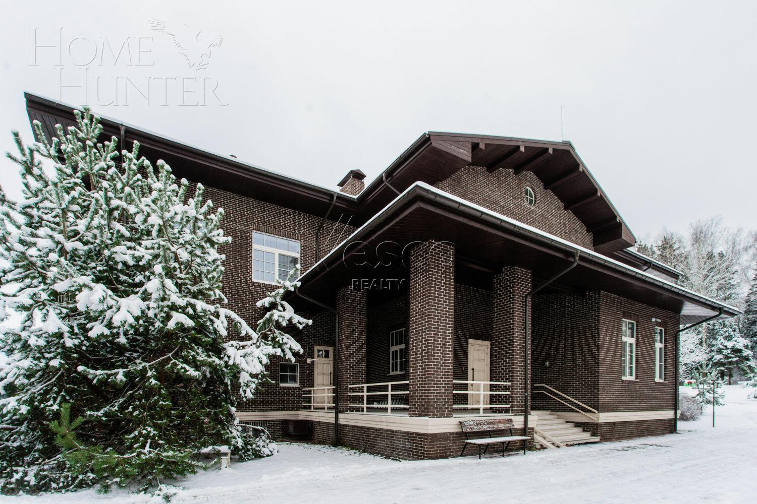 2-этажный коттедж 1 380 м² с отделкой