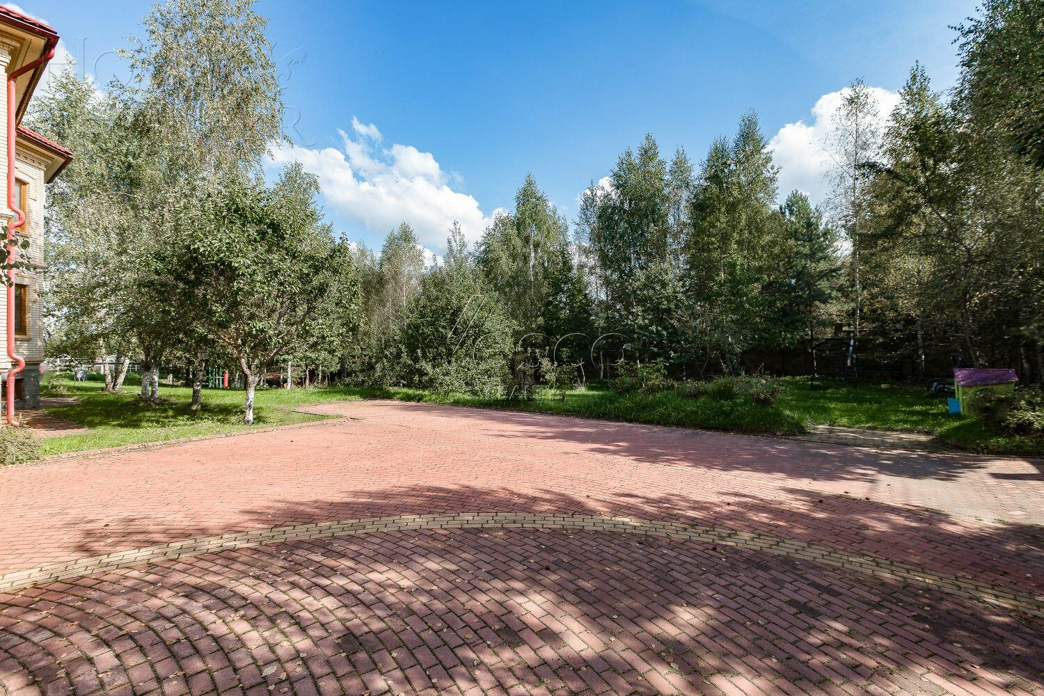 2-этажный коттедж 750 м² с отделкой