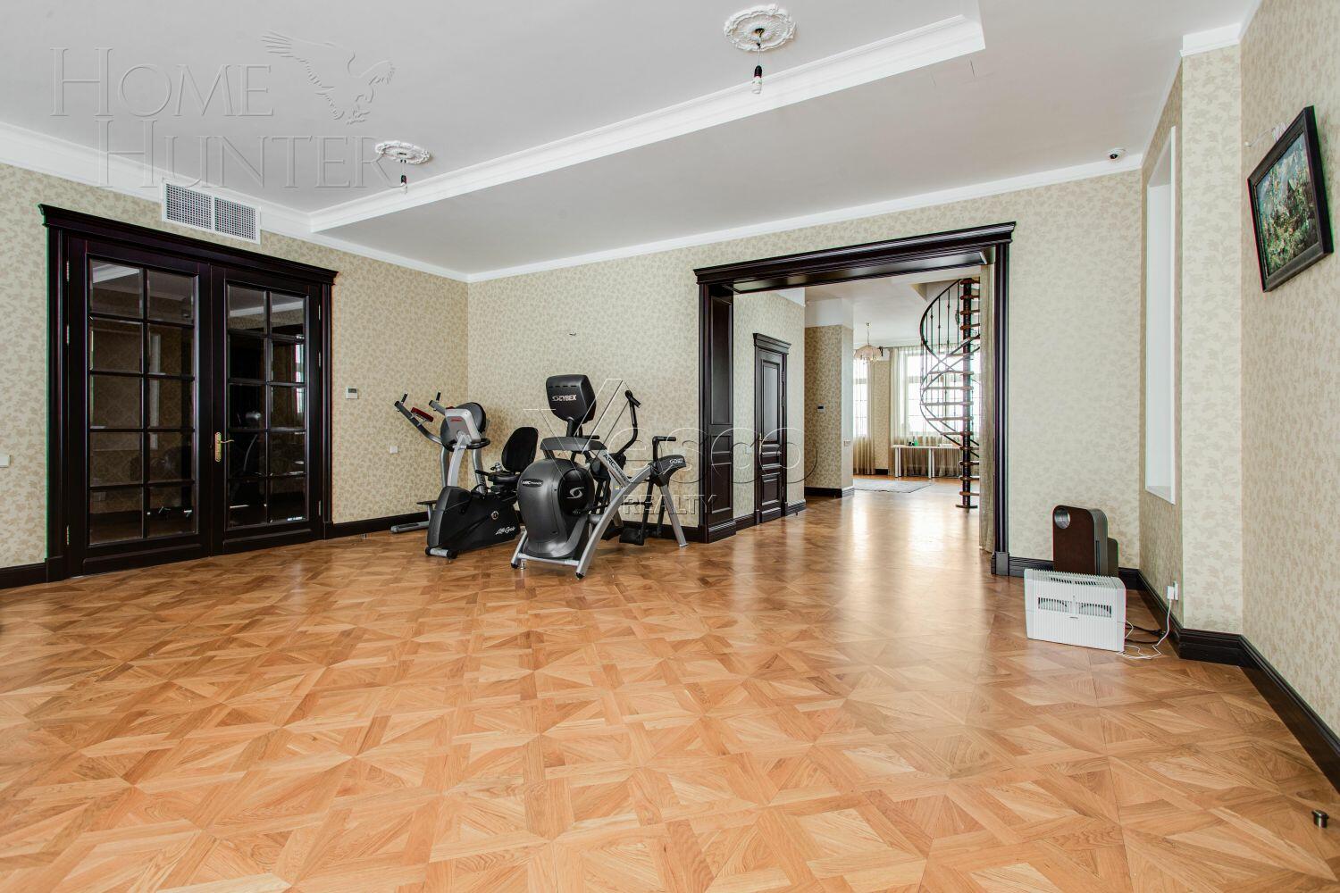 2-этажный коттедж 1 380 м² с отделкой