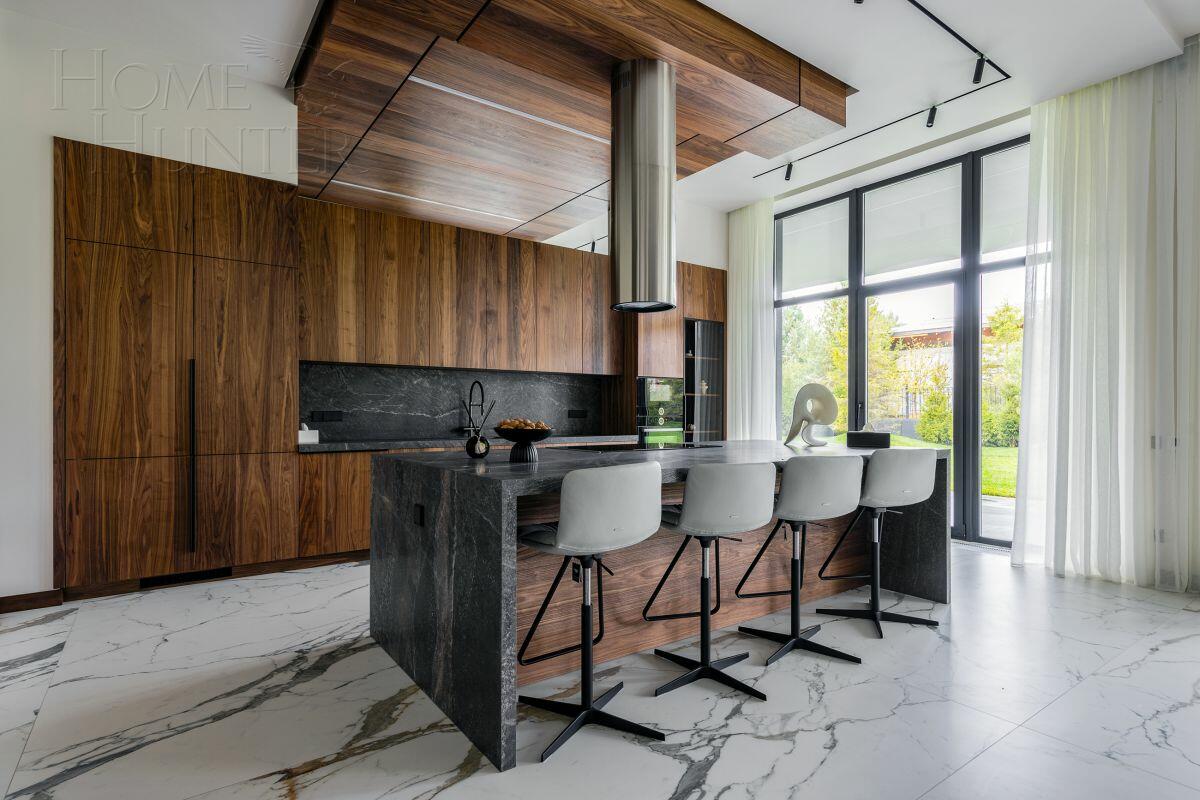 2-этажный коттедж 731 м² с отделкой