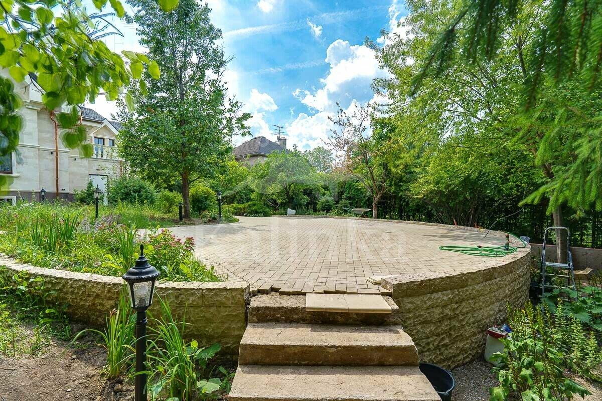 2-этажный коттедж 360 м² с отделкой