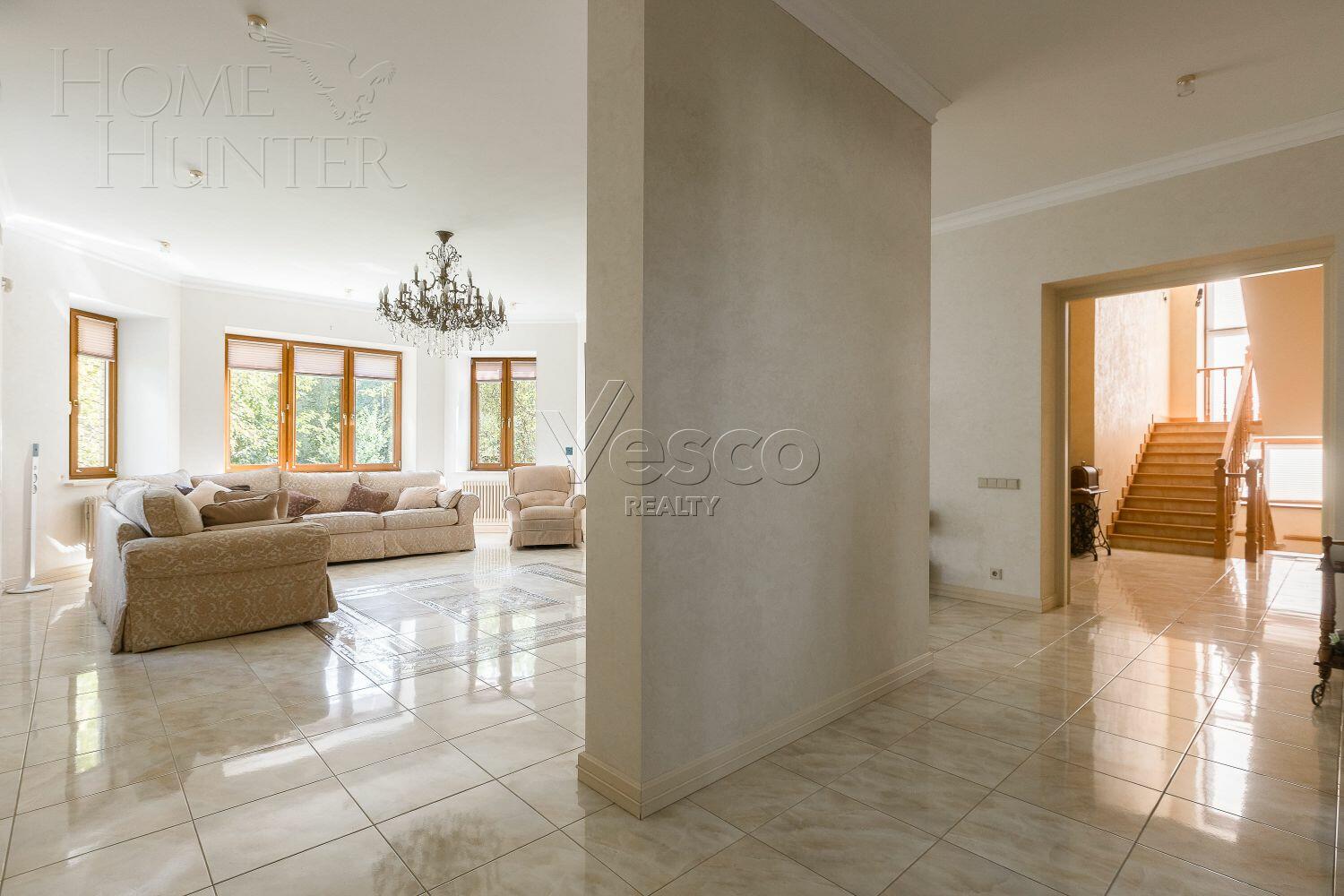 2-этажный коттедж 750 м² с отделкой