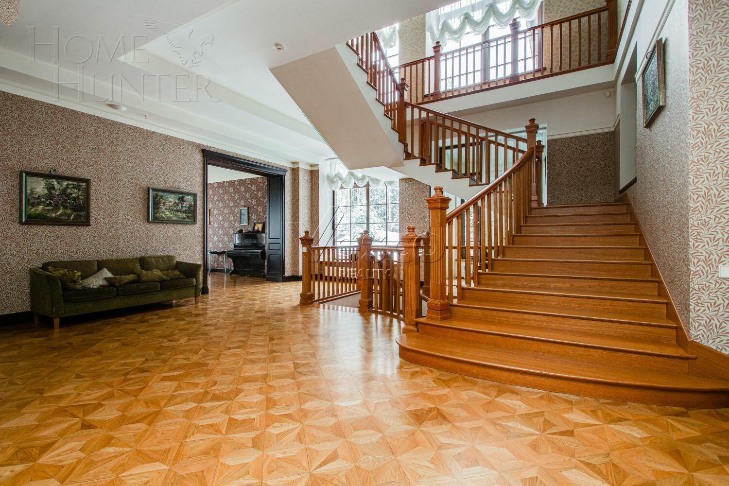 2-этажный коттедж 1 380 м² с отделкой