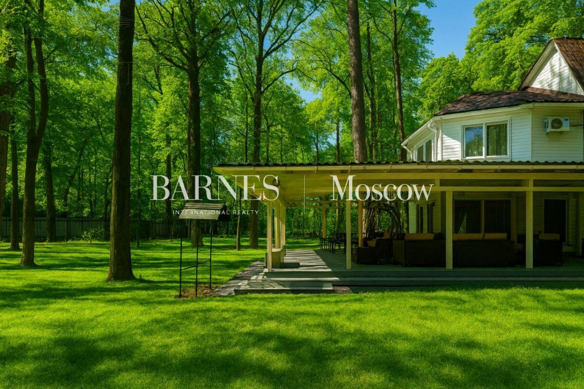 2-этажный коттедж 450 м² с отделкой