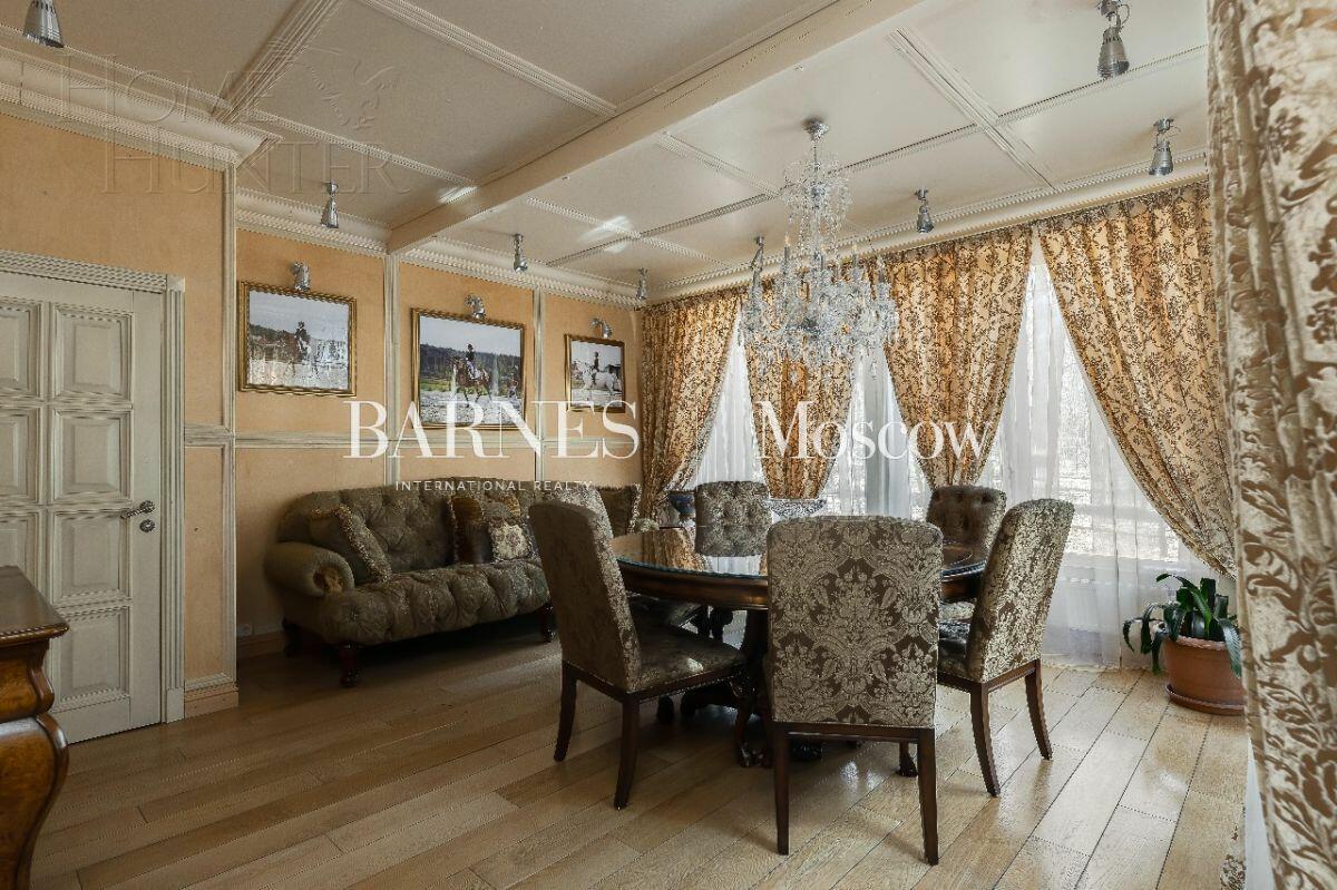 2-этажный коттедж 450 м² с отделкой