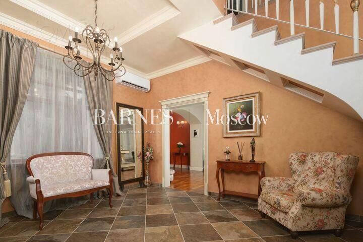 2-этажный коттедж 410 м² с отделкой