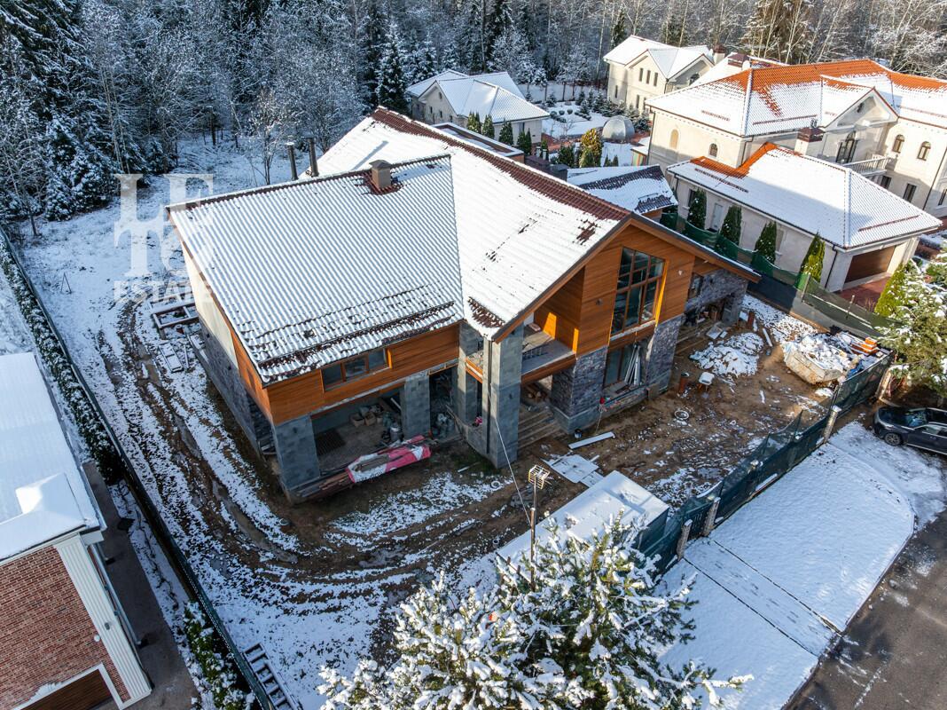 2-этажный коттедж 1 150 м² без отделки