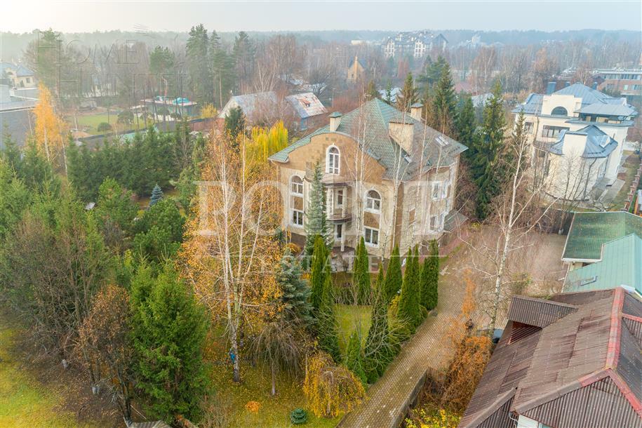 КОТТЕДЖ 680 м² с отделкой