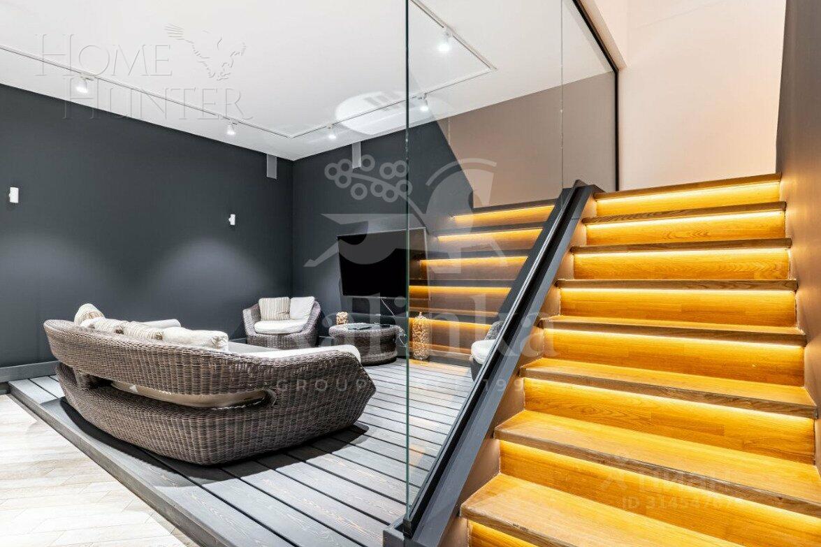 3-этажный таунхаус 350 м² с отделкой