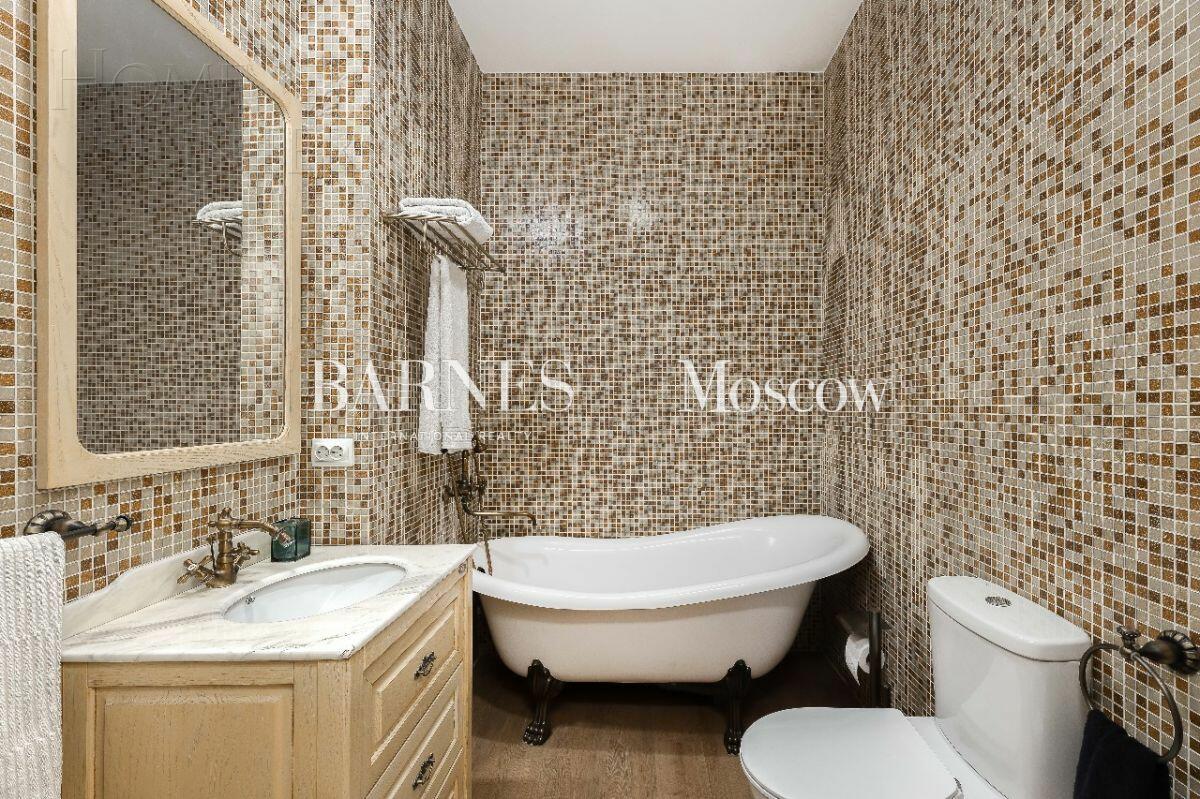 2-этажный коттедж 450 м² с отделкой