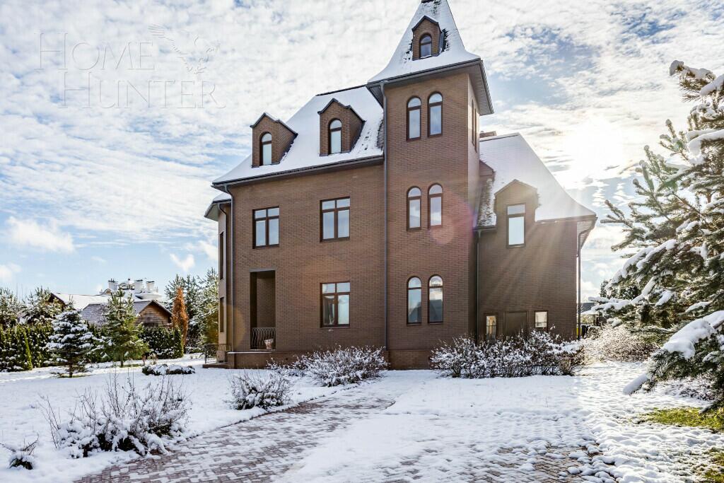 2-этажный коттедж 375 м² с отделкой