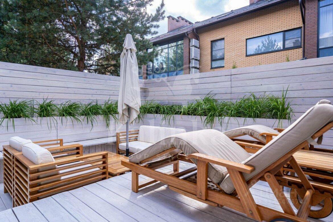 3-этажный таунхаус 350 м² с отделкой