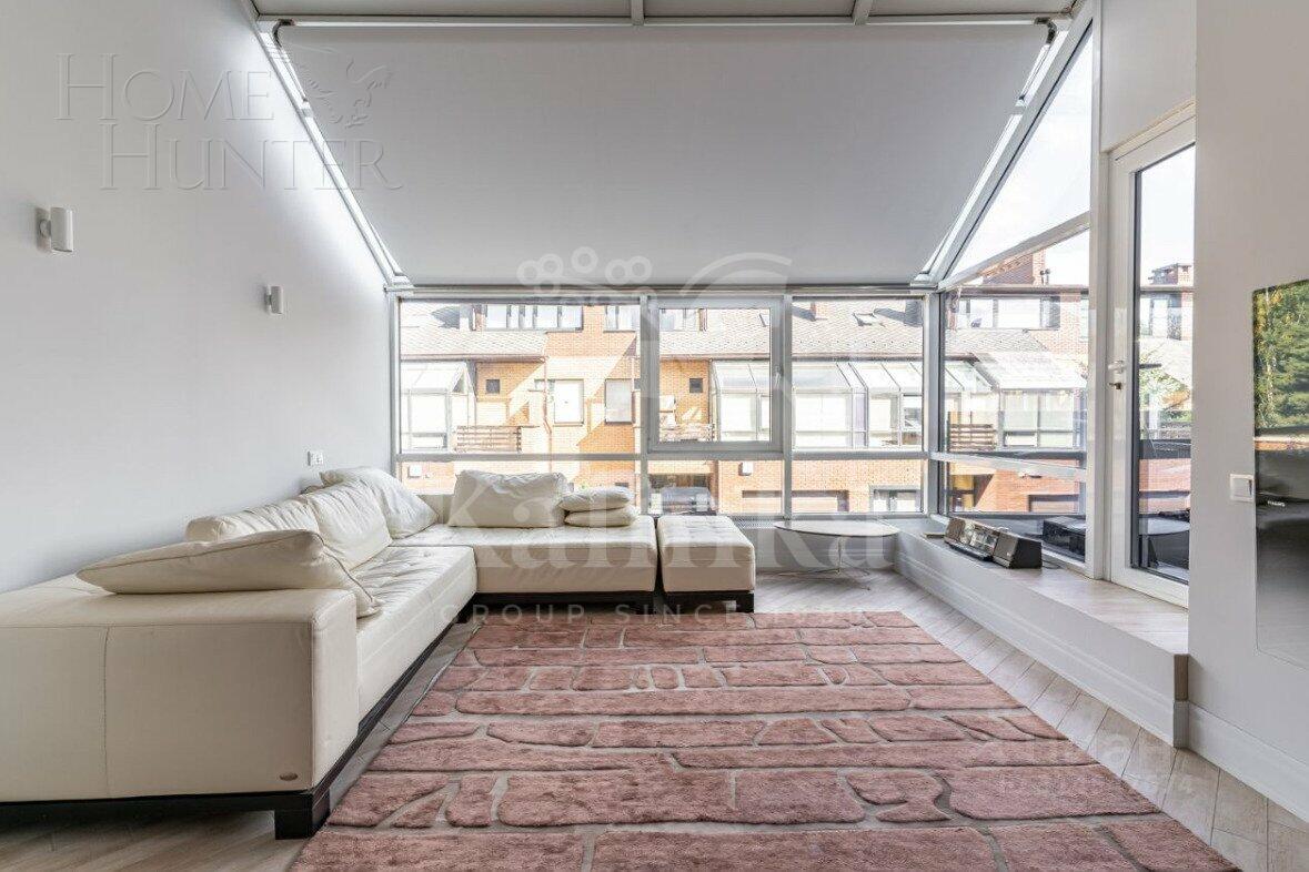 3-этажный таунхаус 350 м² с отделкой