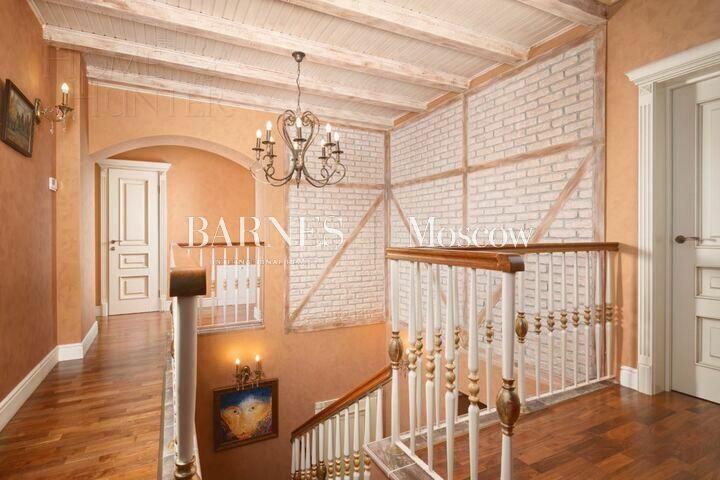 2-этажный коттедж 410 м² с отделкой