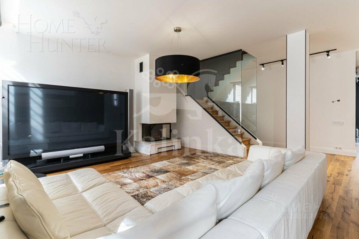 3-этажный таунхаус 350 м² с отделкой