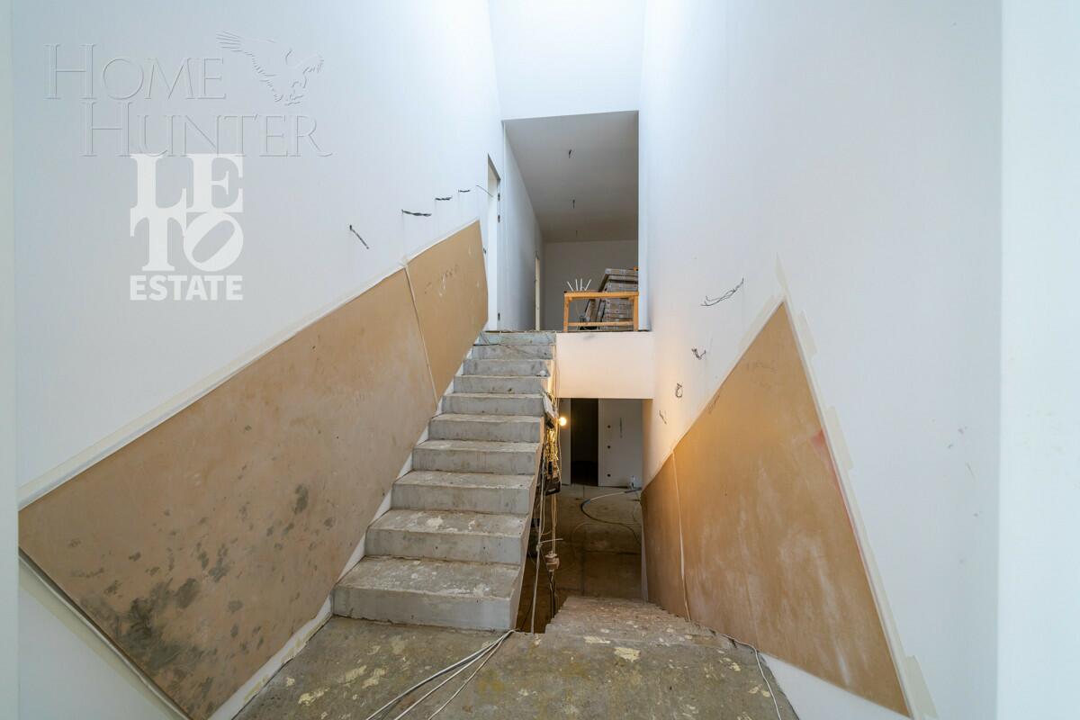 2-этажный коттедж 1 150 м² без отделки