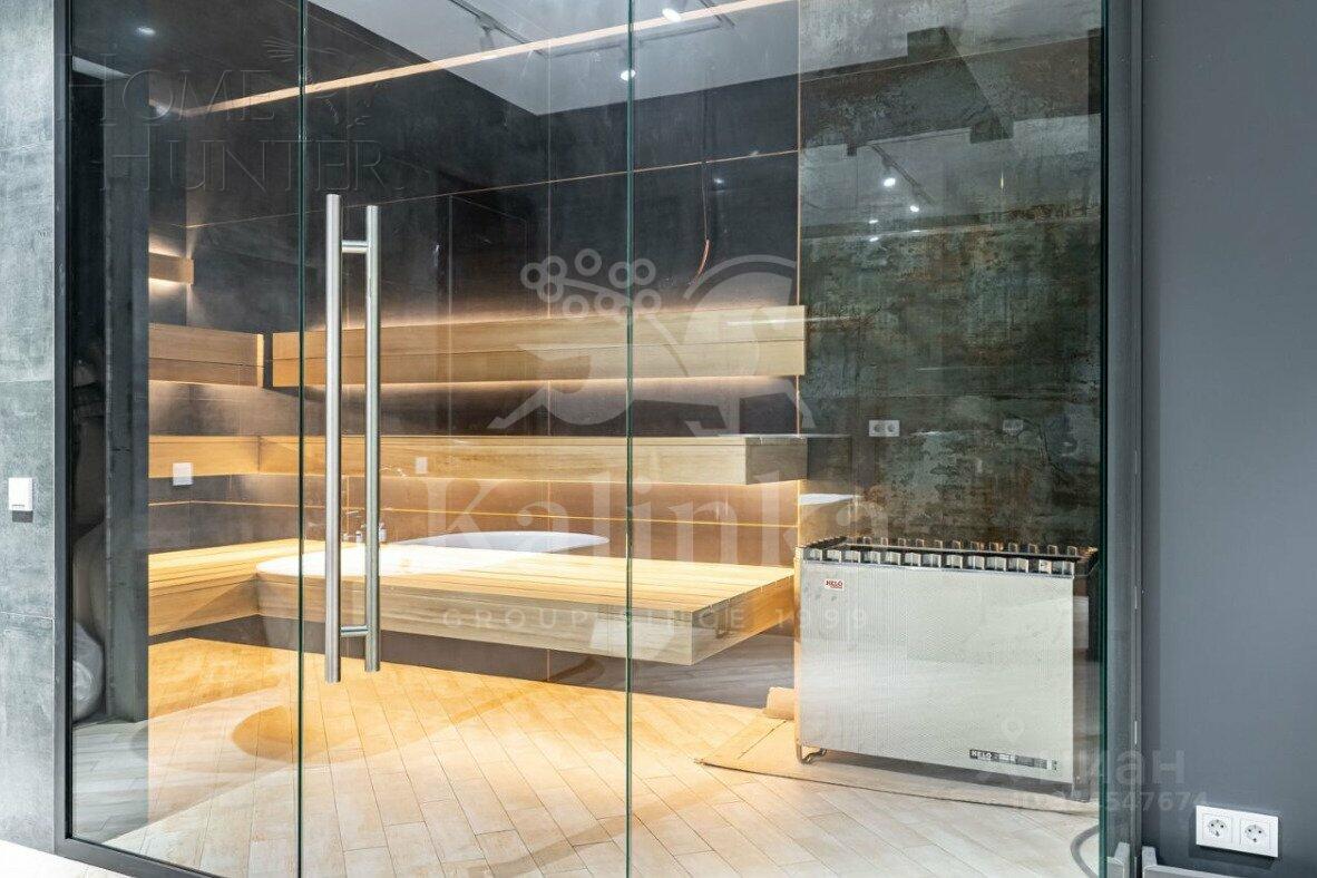 3-этажный таунхаус 350 м² с отделкой