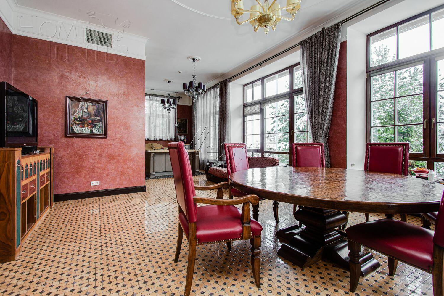 2-этажный коттедж 1 380 м² с отделкой