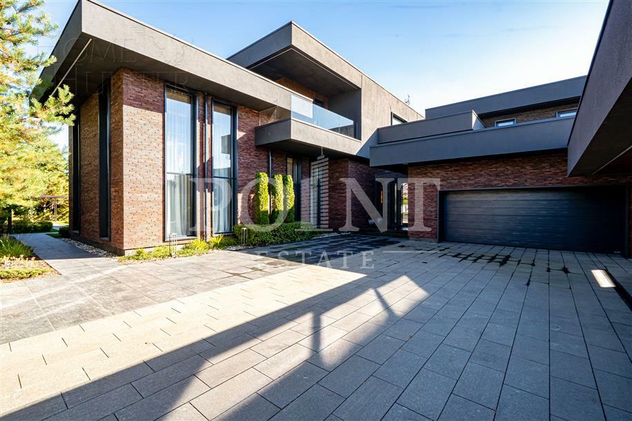 2-этажный коттедж 745 м² с отделкой