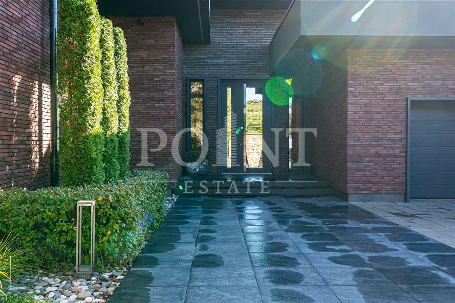 2-этажный коттедж 745 м² с отделкой