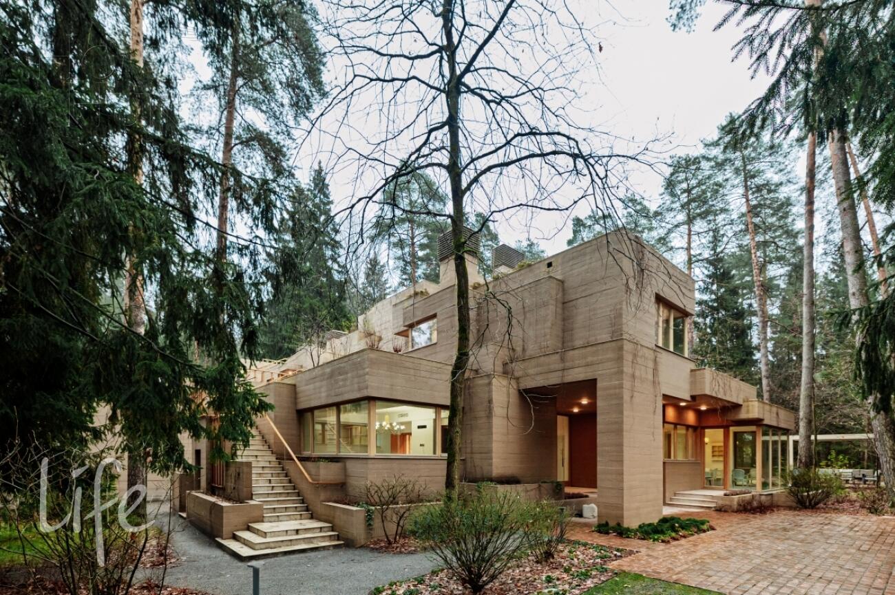 2-этажный коттедж 1 330 м² с отделкой