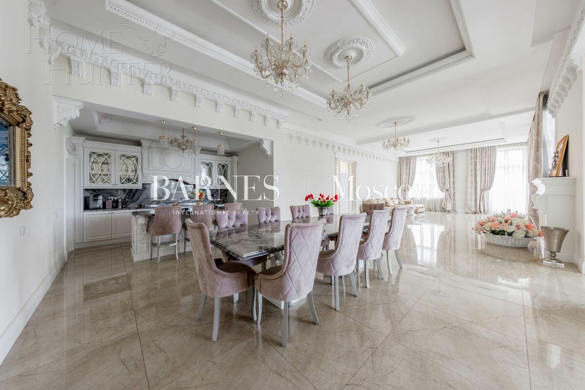 2-этажный коттедж 1 667 м² с отделкой